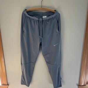 Nike Men's Gray Athletic Joggers